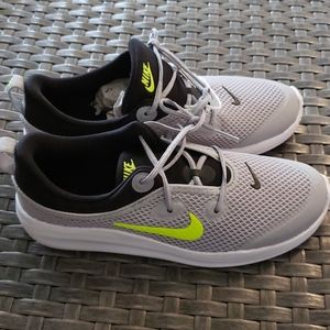 Nike SportsWear Sneakers size 3y